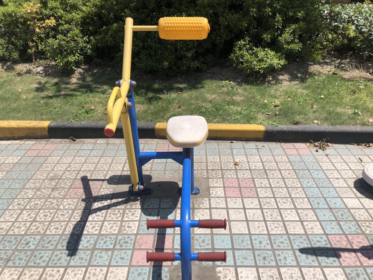 腹背锻炼器