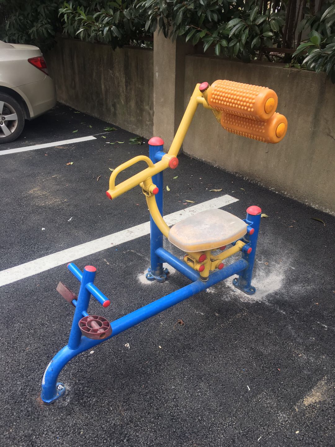 自重腰腹器