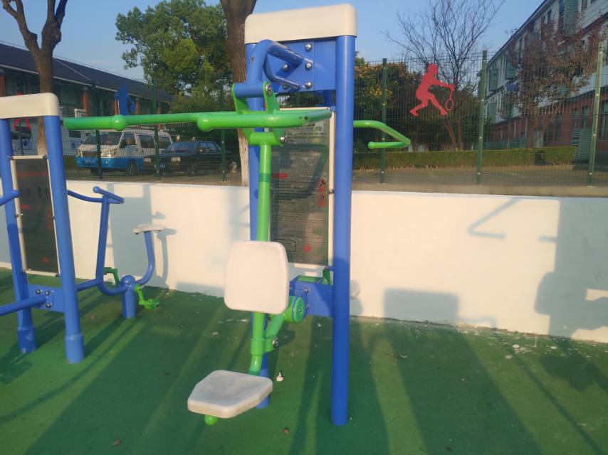 双立柱拉力训练器