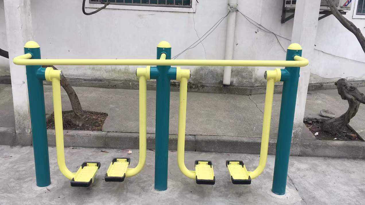 二位智能太空漫步机