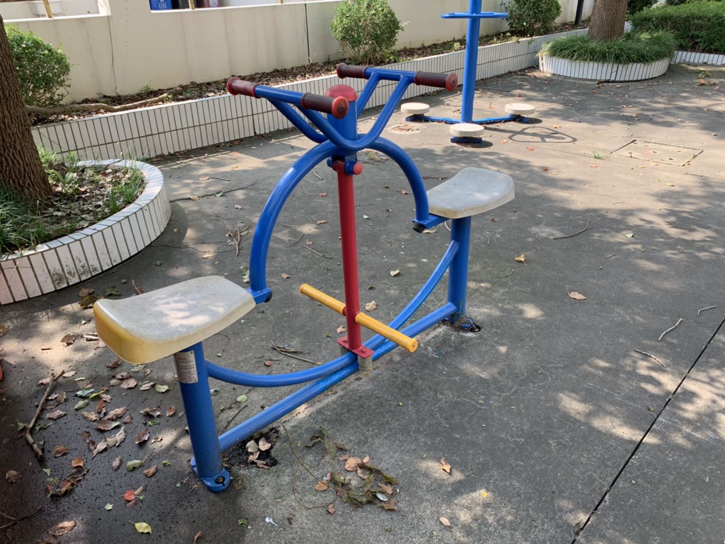 下肢锻炼器