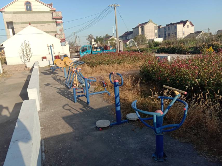 新如村5组新路670号西健身路径