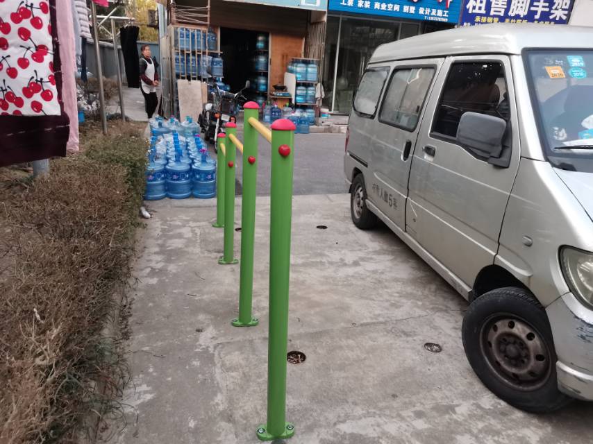 搁腿杠