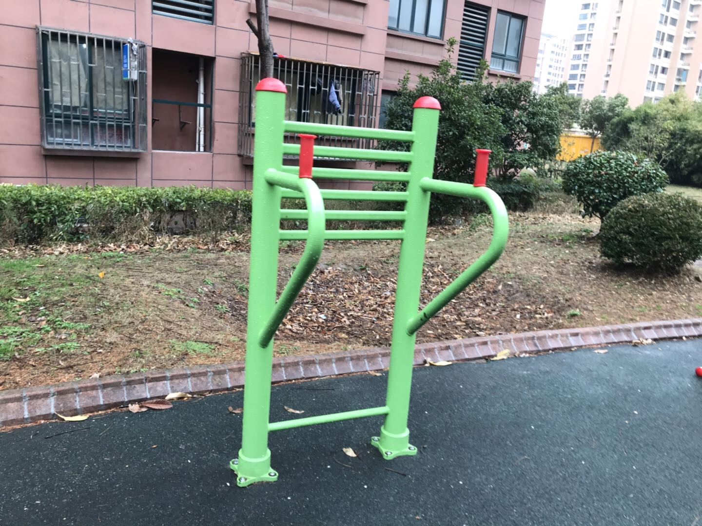 多功能训练器