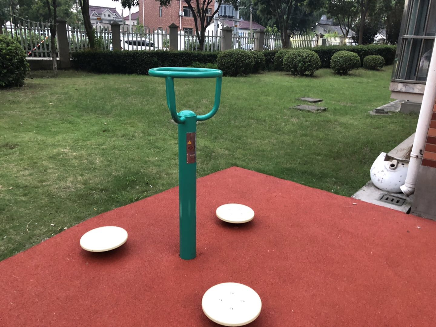 三人转腰器