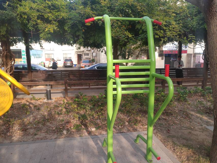 多功能锻炼器