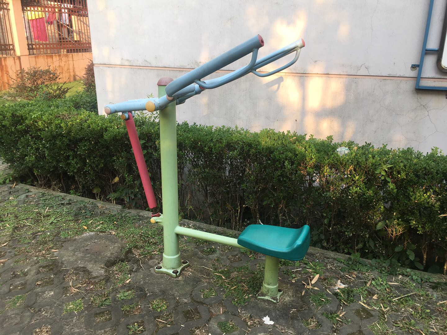 上肢锻炼器