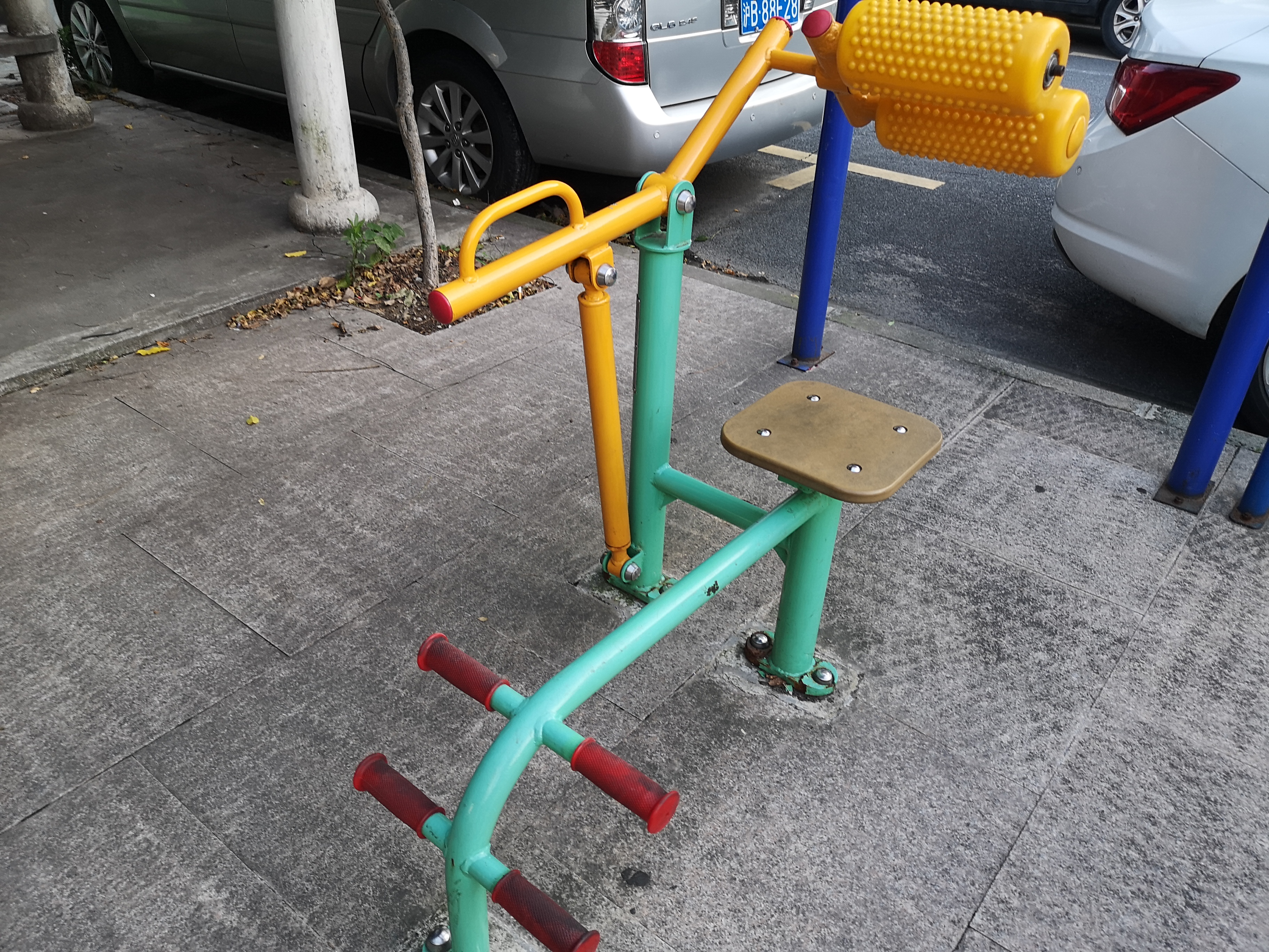 腹背锻炼器