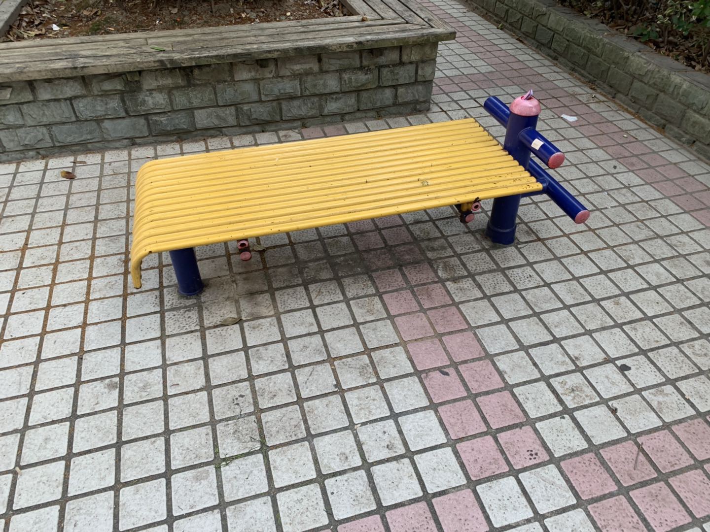 仰卧起平台