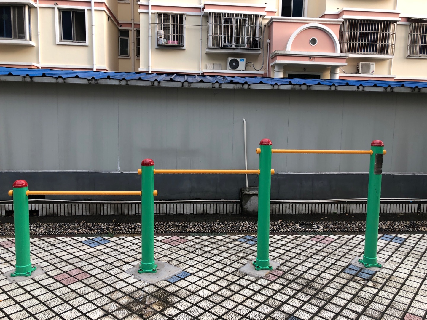 多联压腿架
