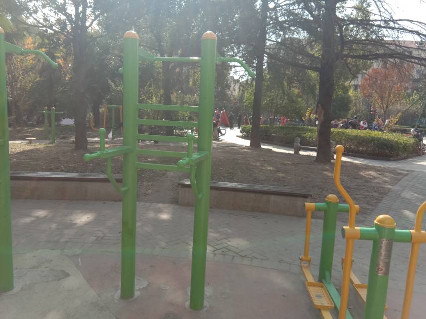 多功能训练器