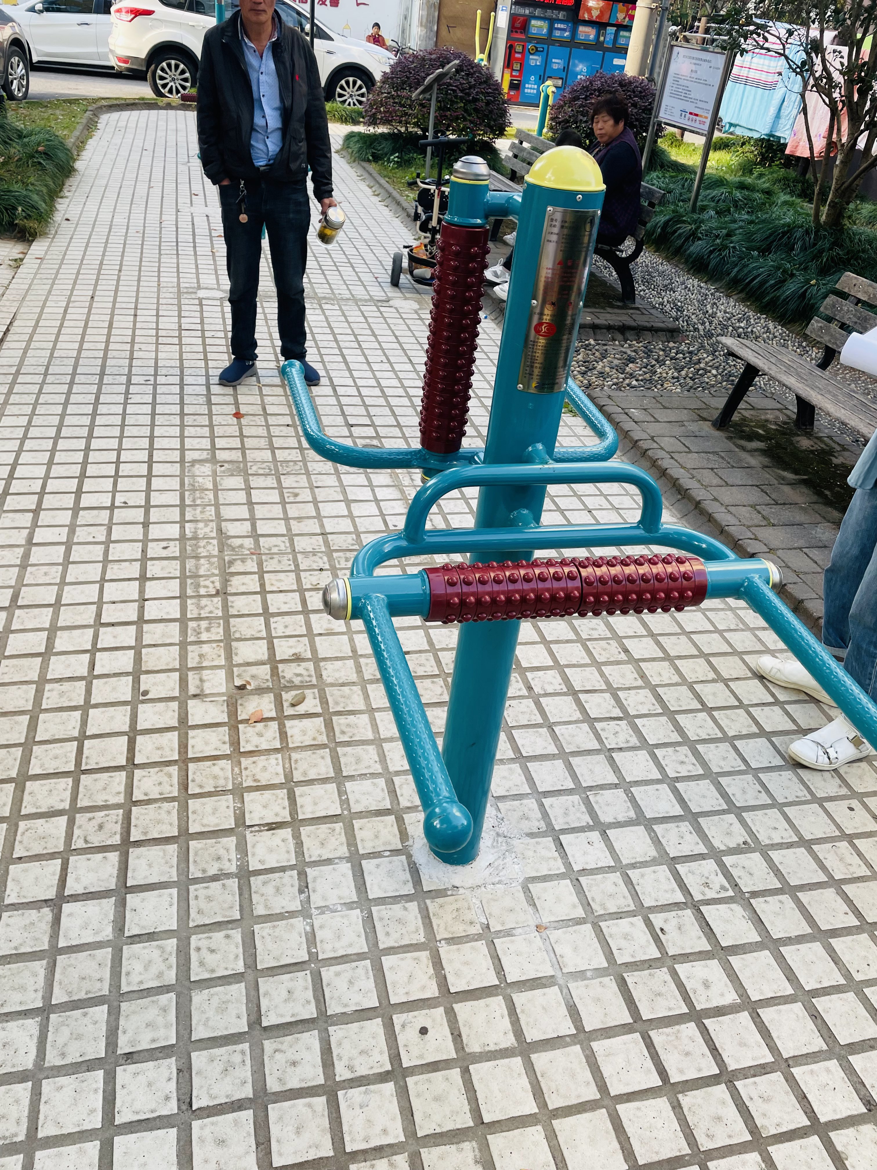 互动式腰背按摩器