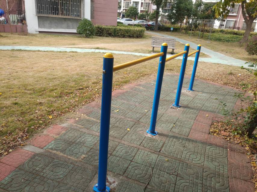 搁腿杠