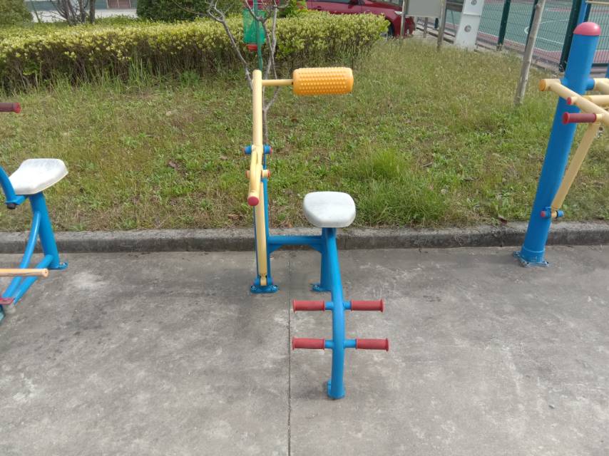 腹背锻炼器
