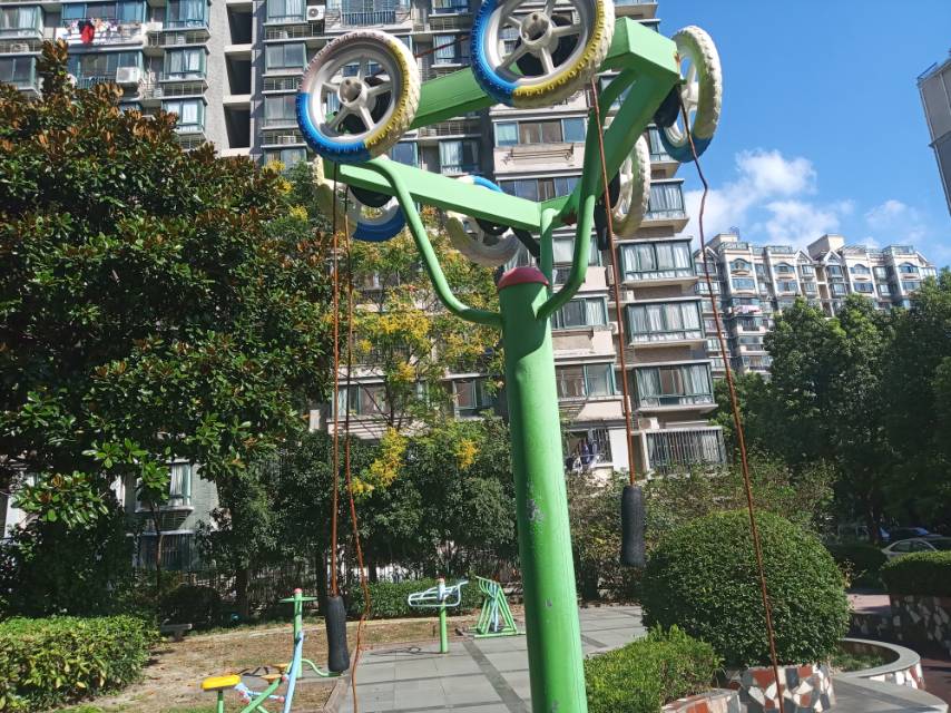 牵引器