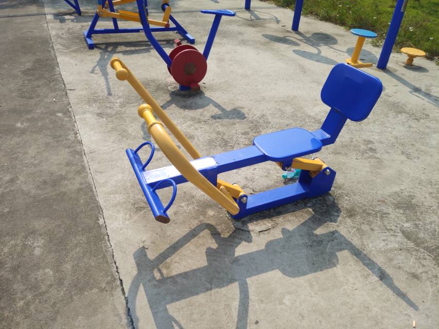 划船器