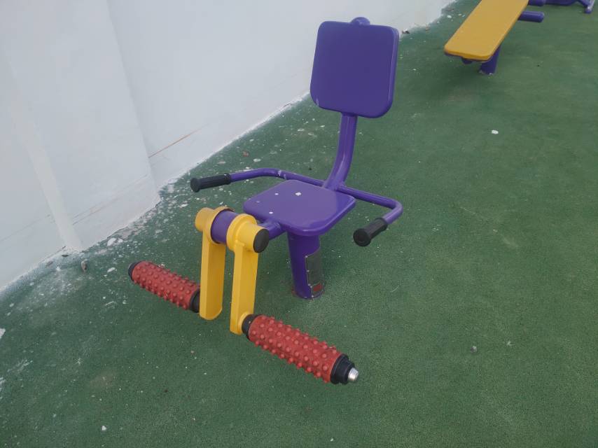 膝关节训练器