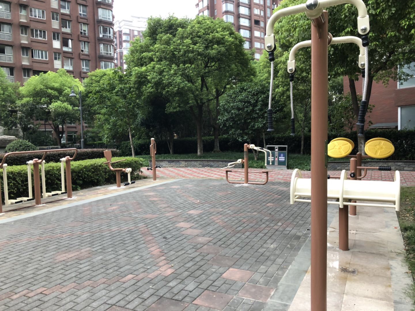 东兰四居委健身点