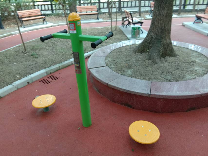 扭腰器