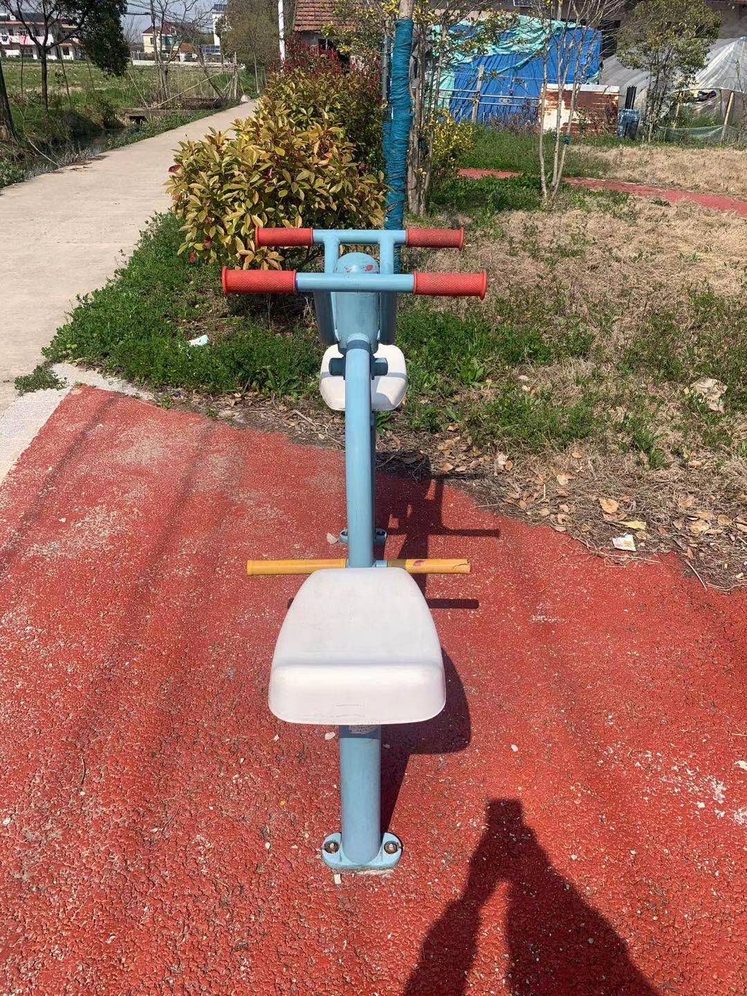 下肢锻炼器