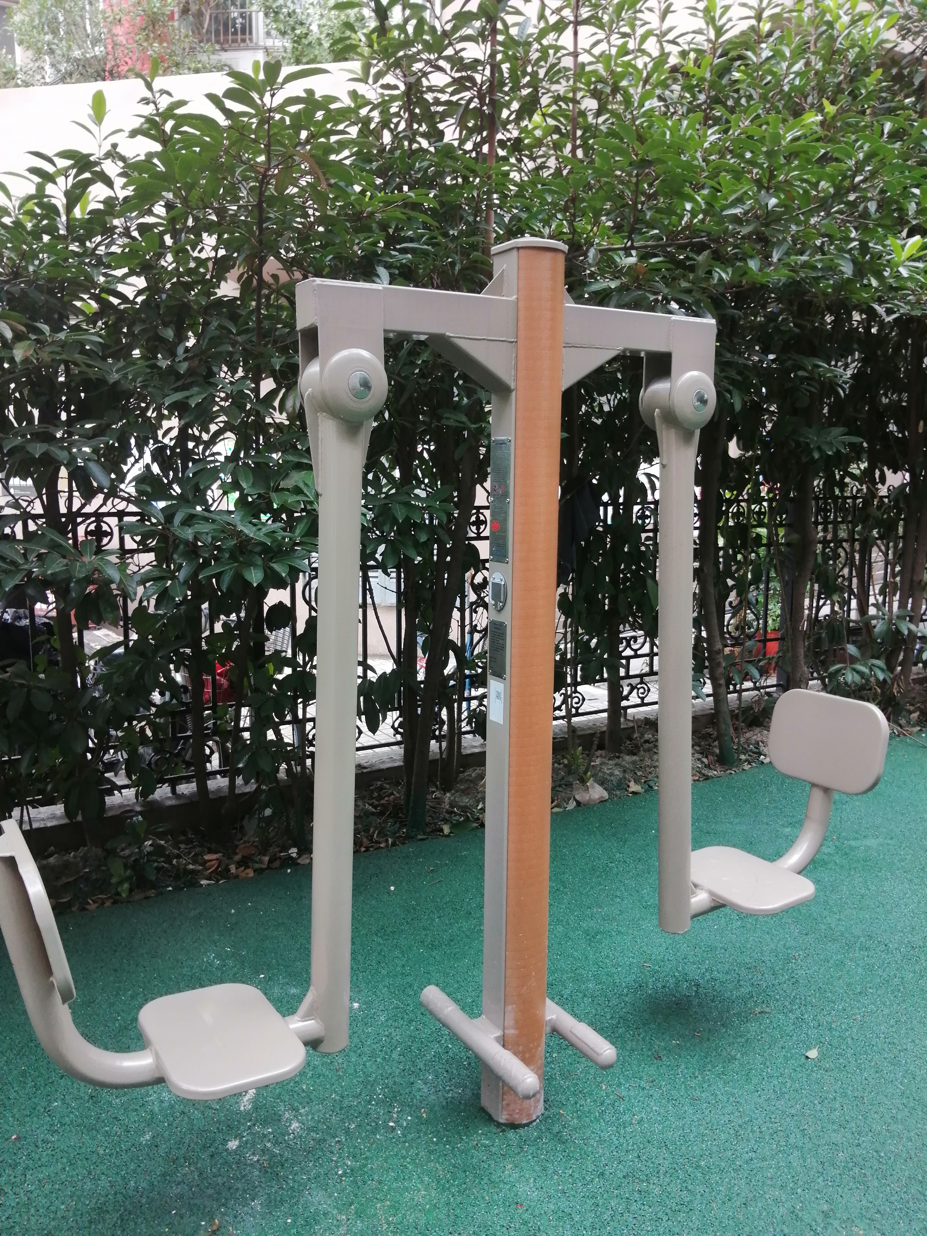 蹬力训练器