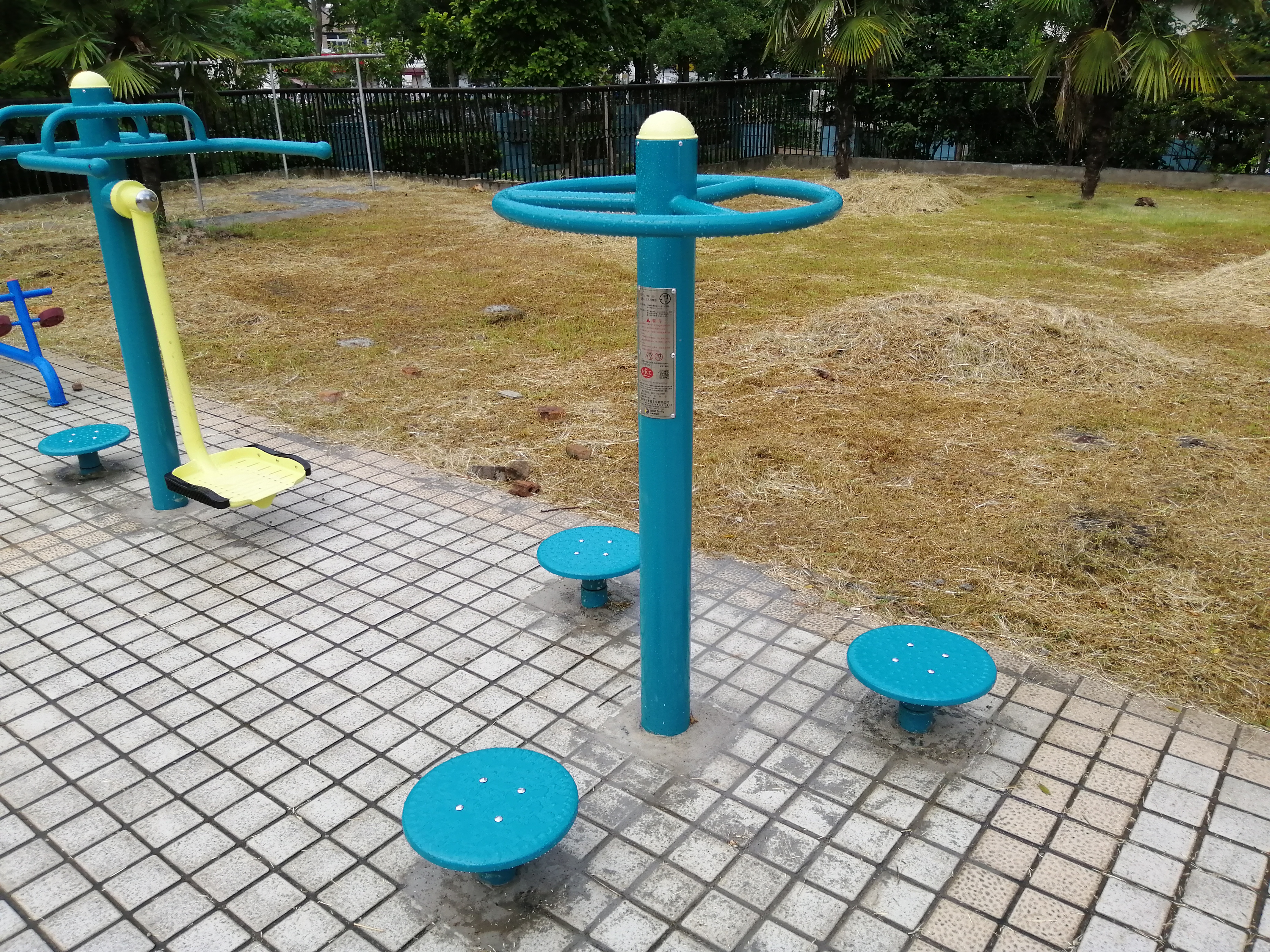 扭腰器