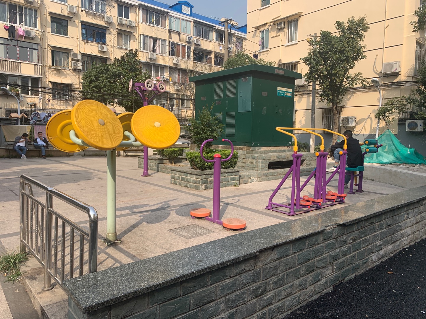 潍坊三村居委健身点1