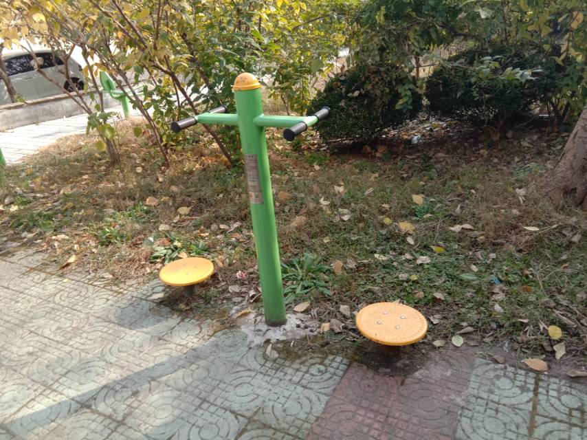 扭腰器