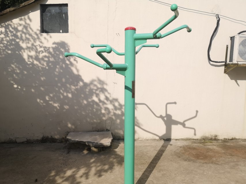 三位引体器