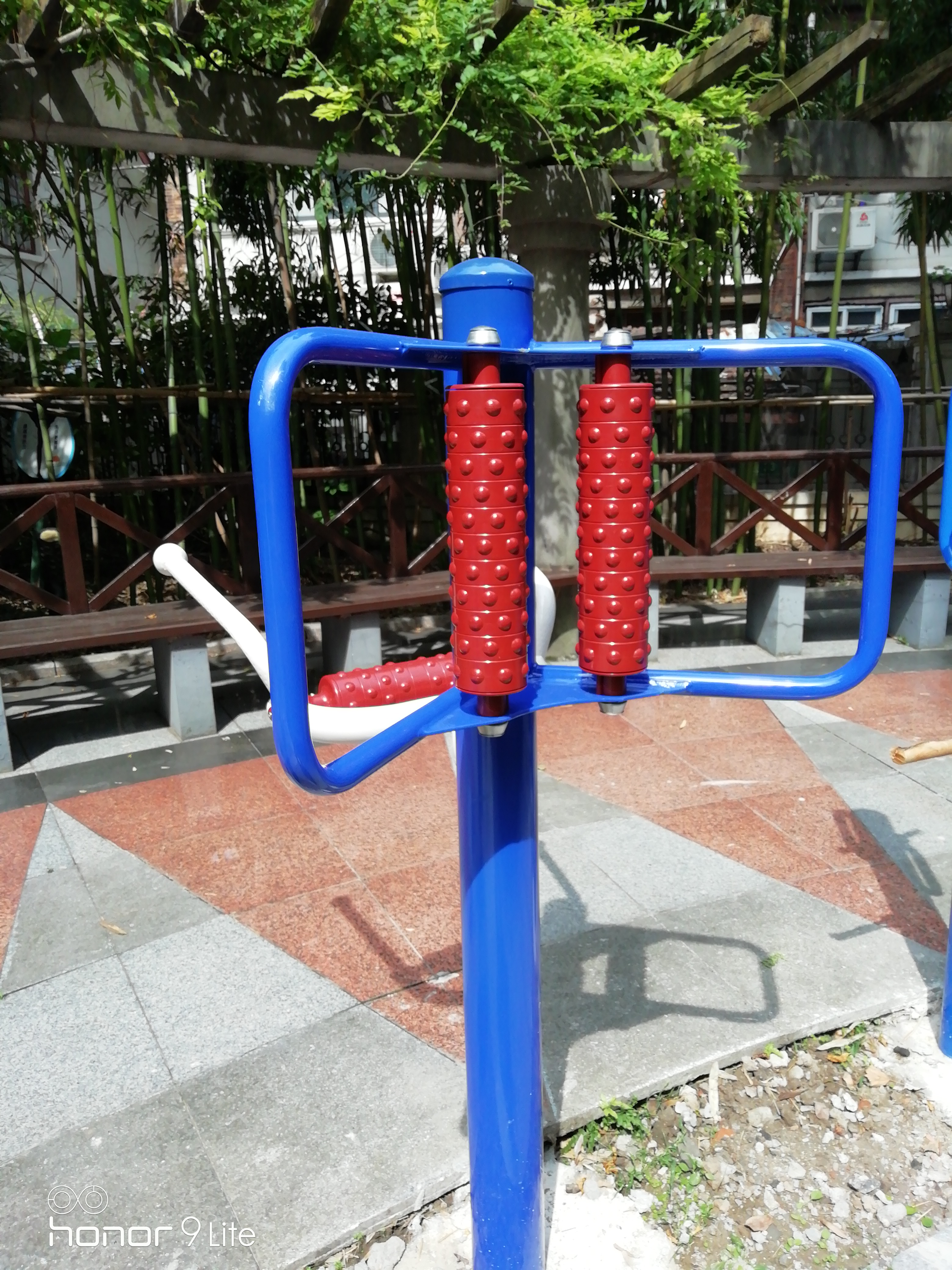腰背按摩器