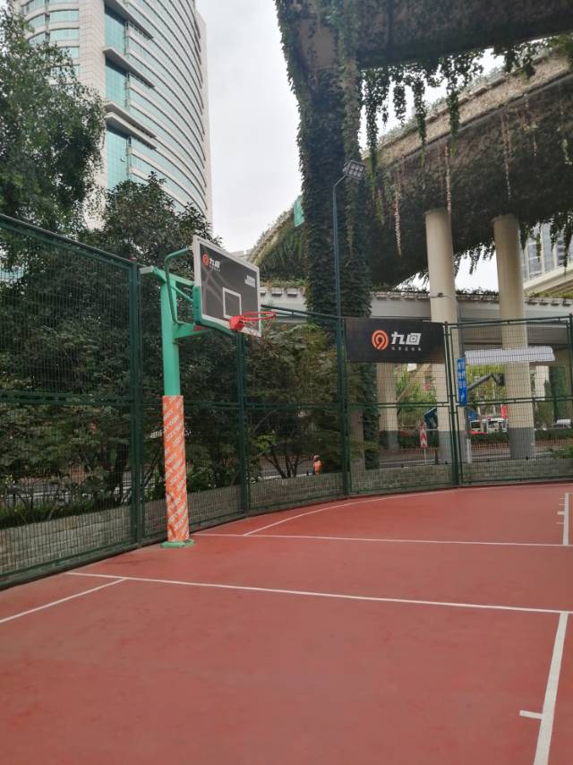 世博林市民球场（篮球）