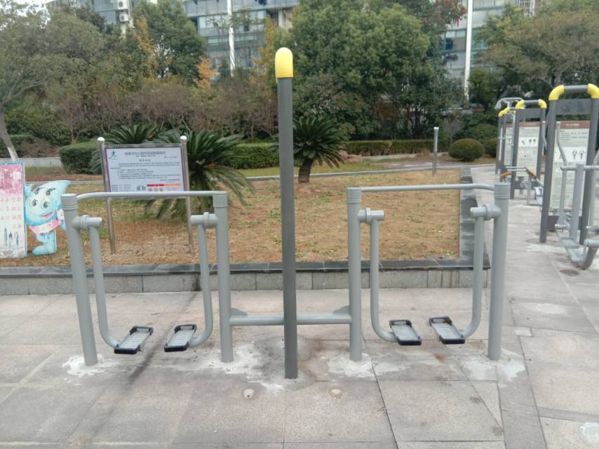 太空漫步机