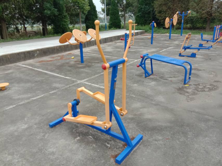 室外椭圆机
