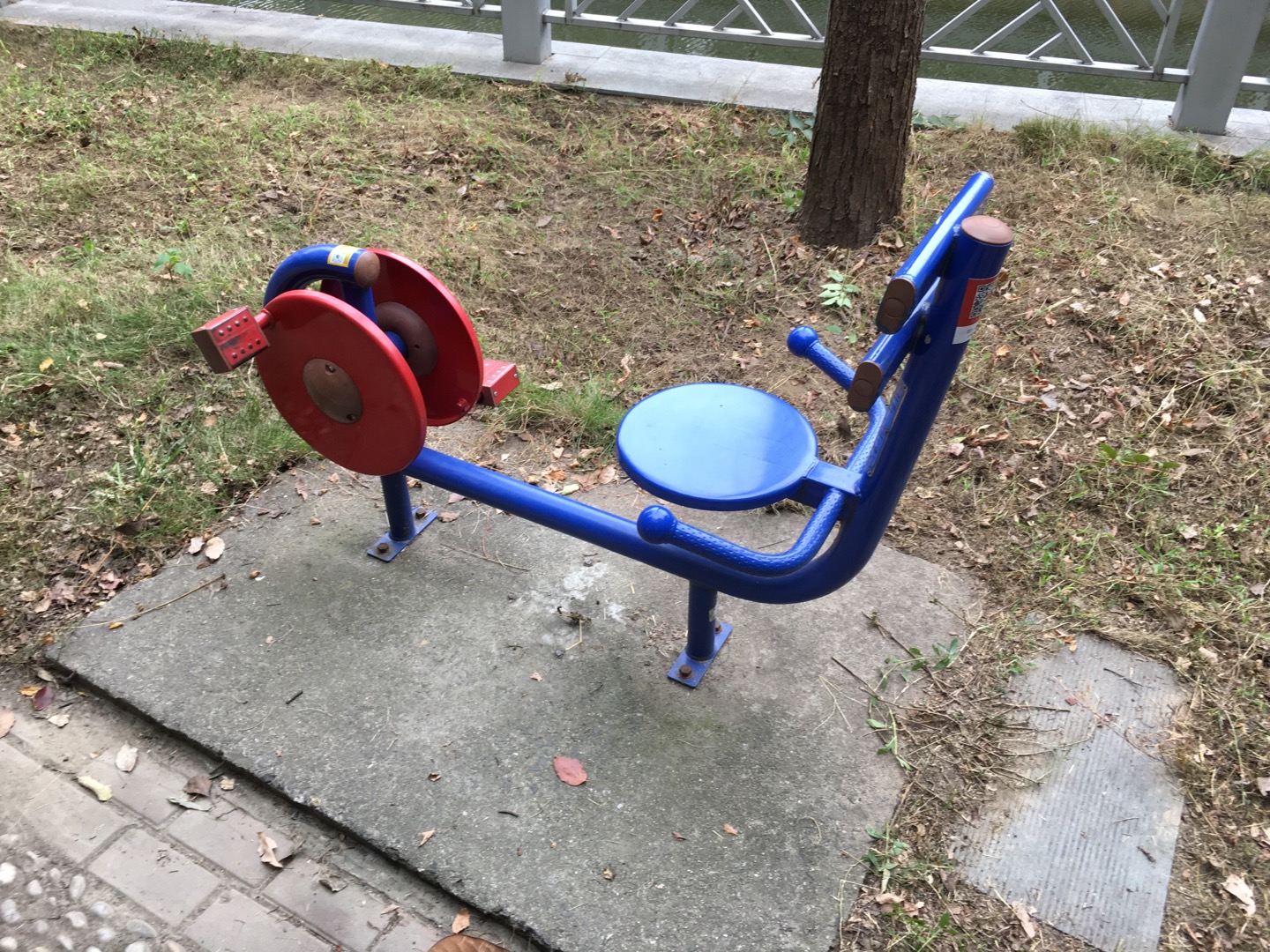 斜躺健身车