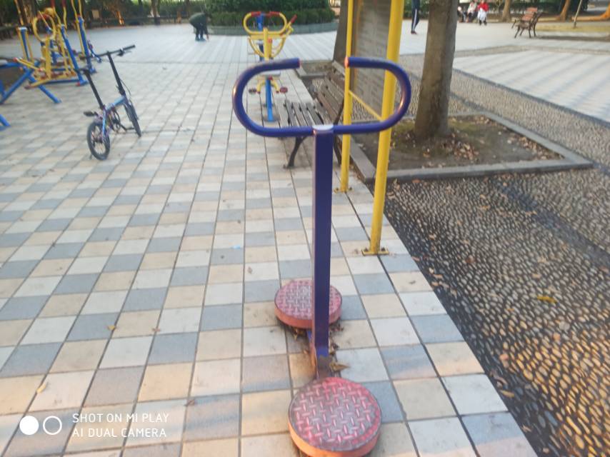 扭腰器