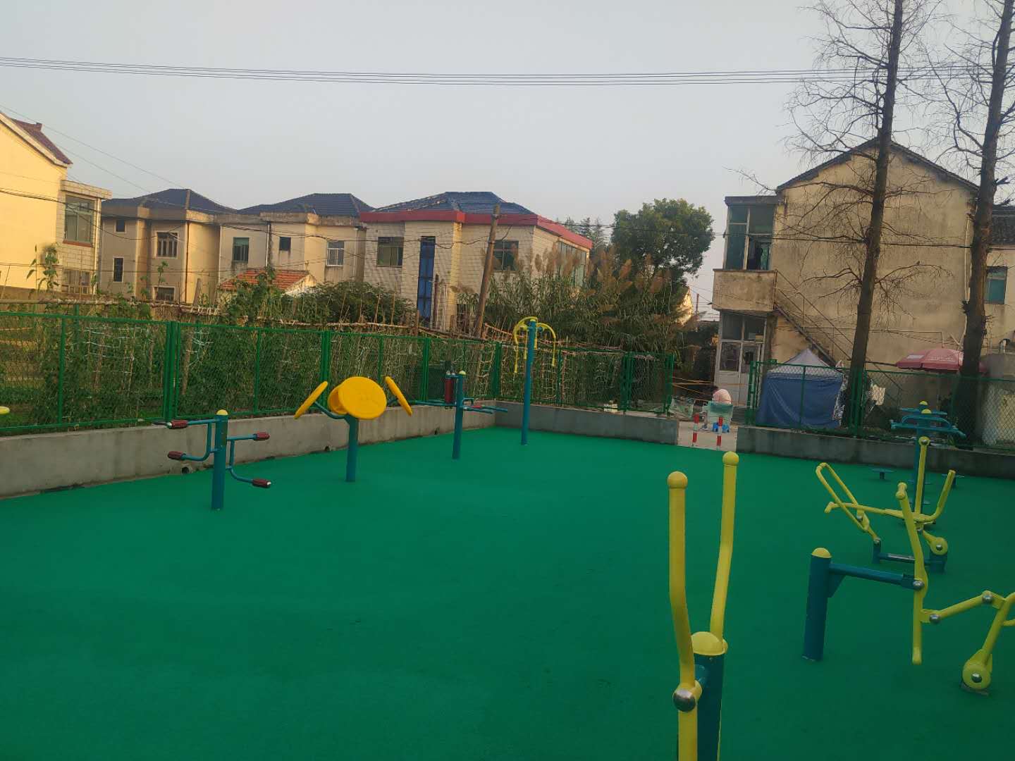 合庆镇勤奋村7队健身苑点