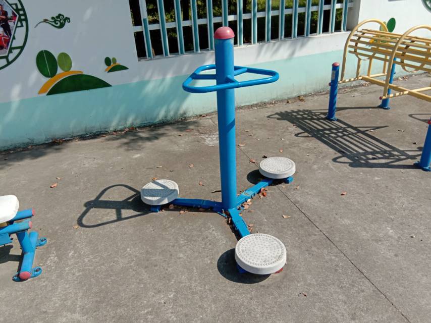 扭腰器