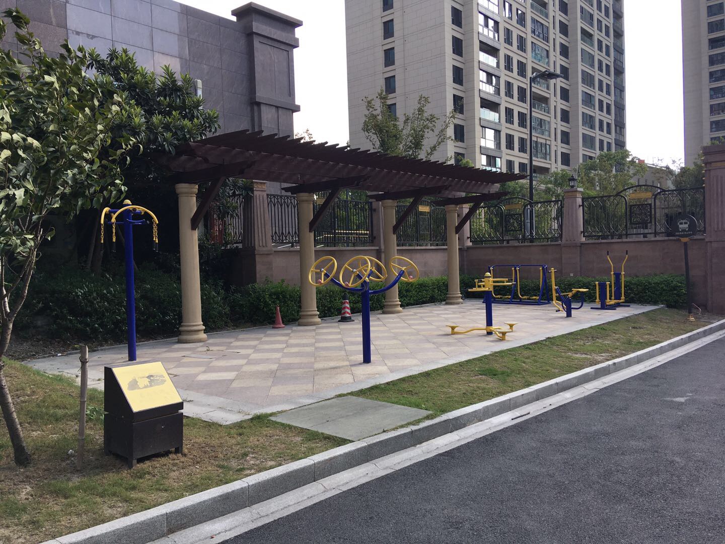 建邦16区健身苑点
