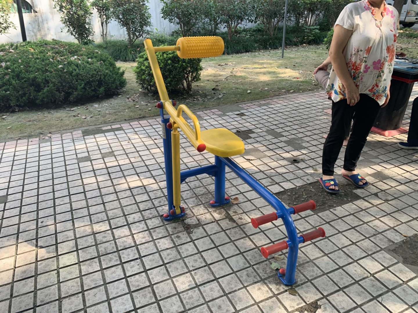 腹背锻炼器