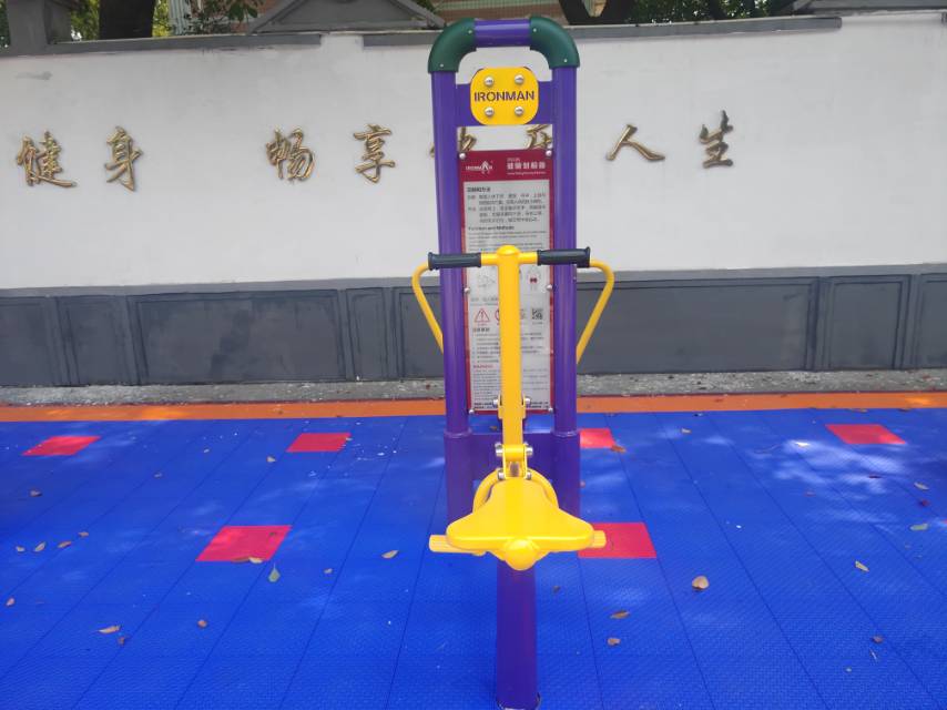 健骑划船器