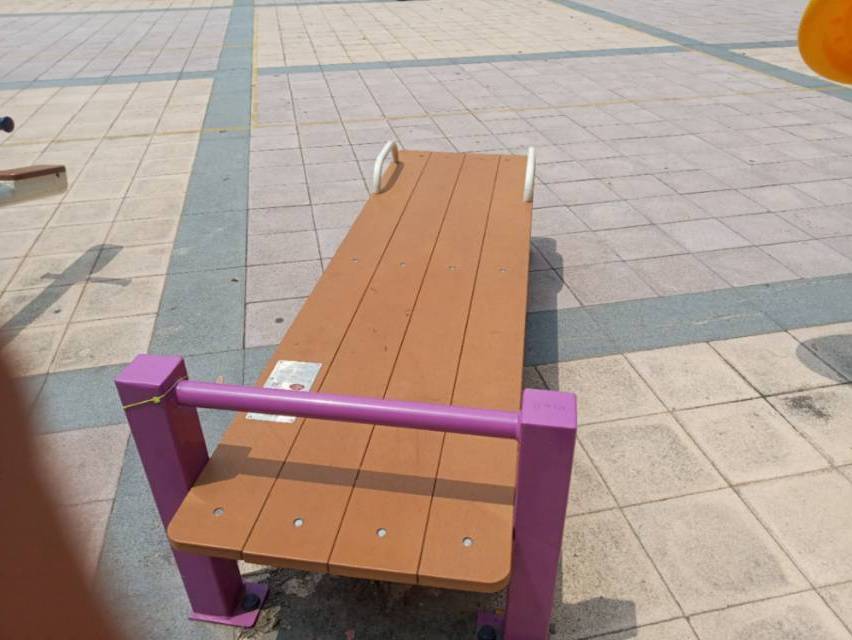 仰卧起平台