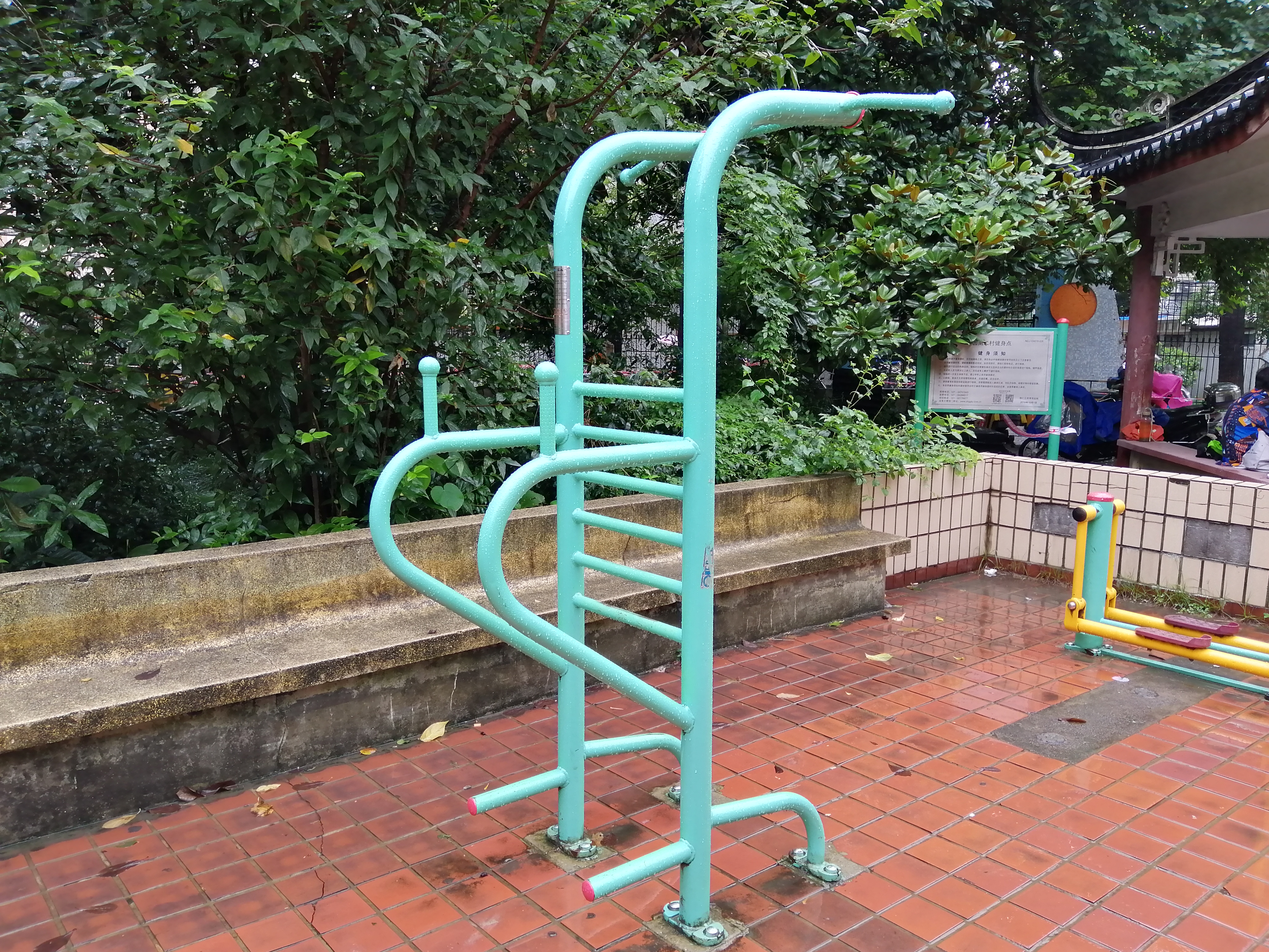 多功能锻炼器