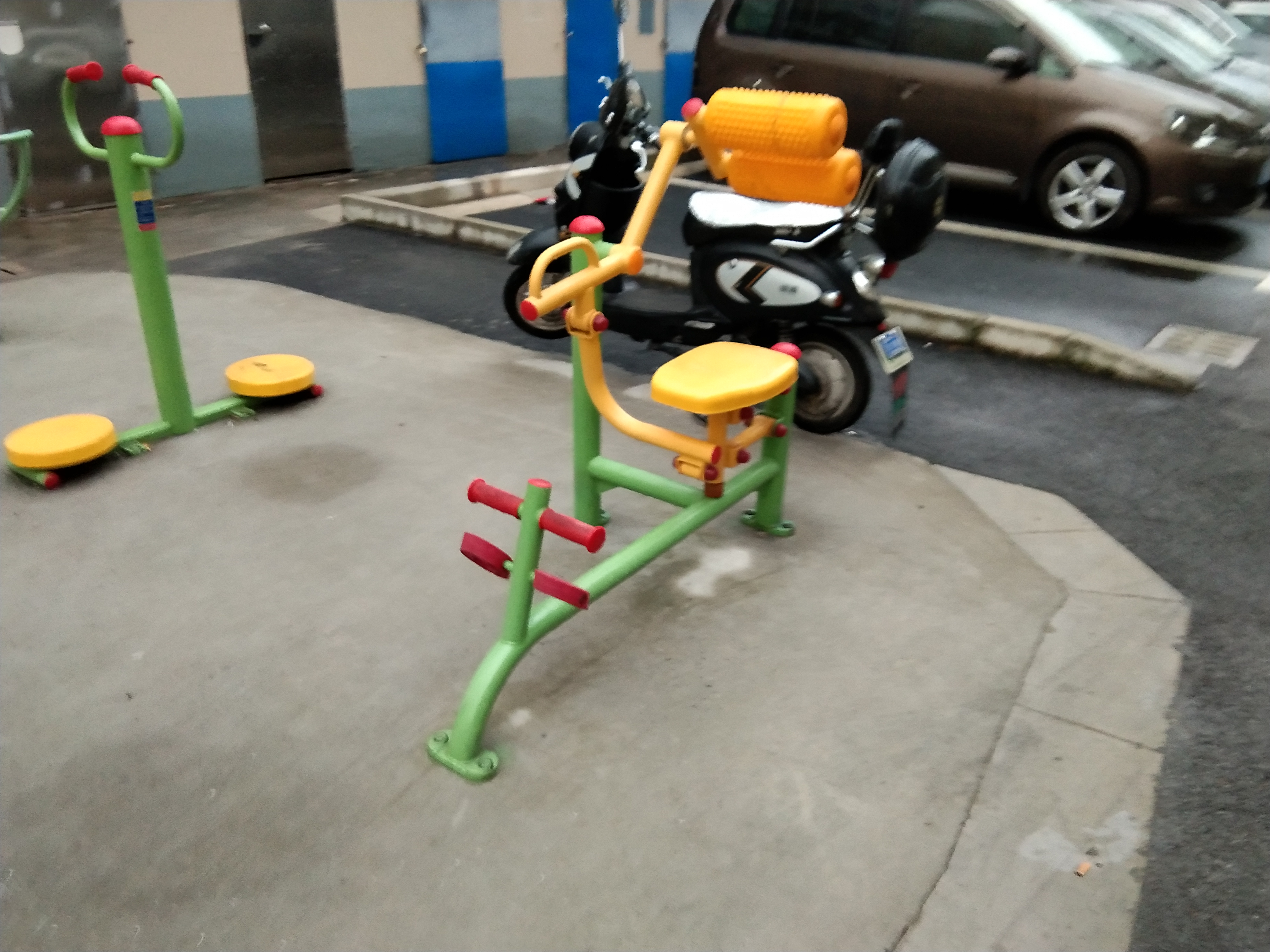 腹背锻炼器