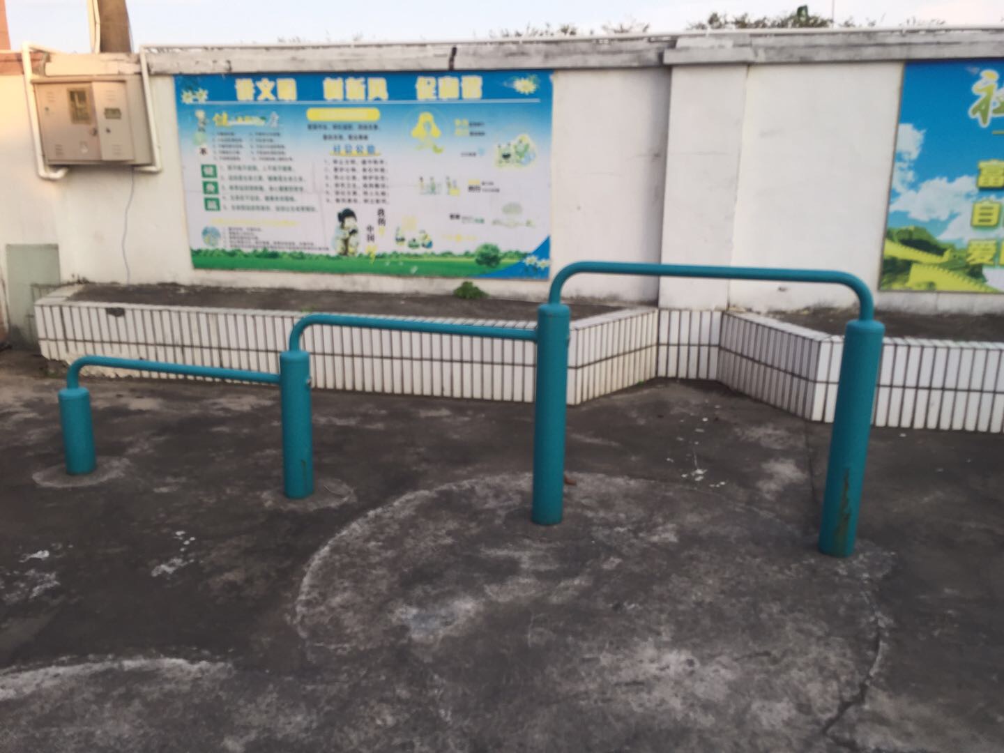 弹震压腿器