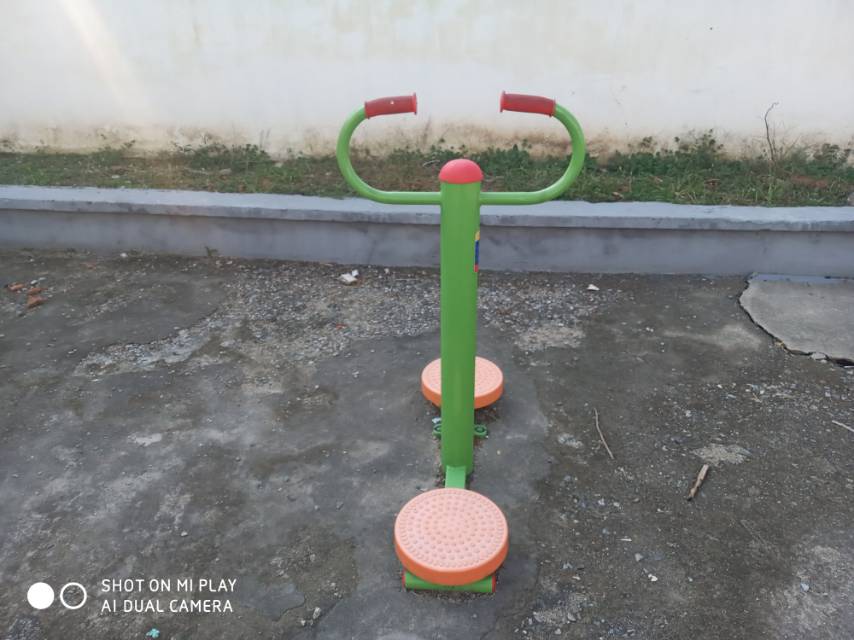 扭腰器