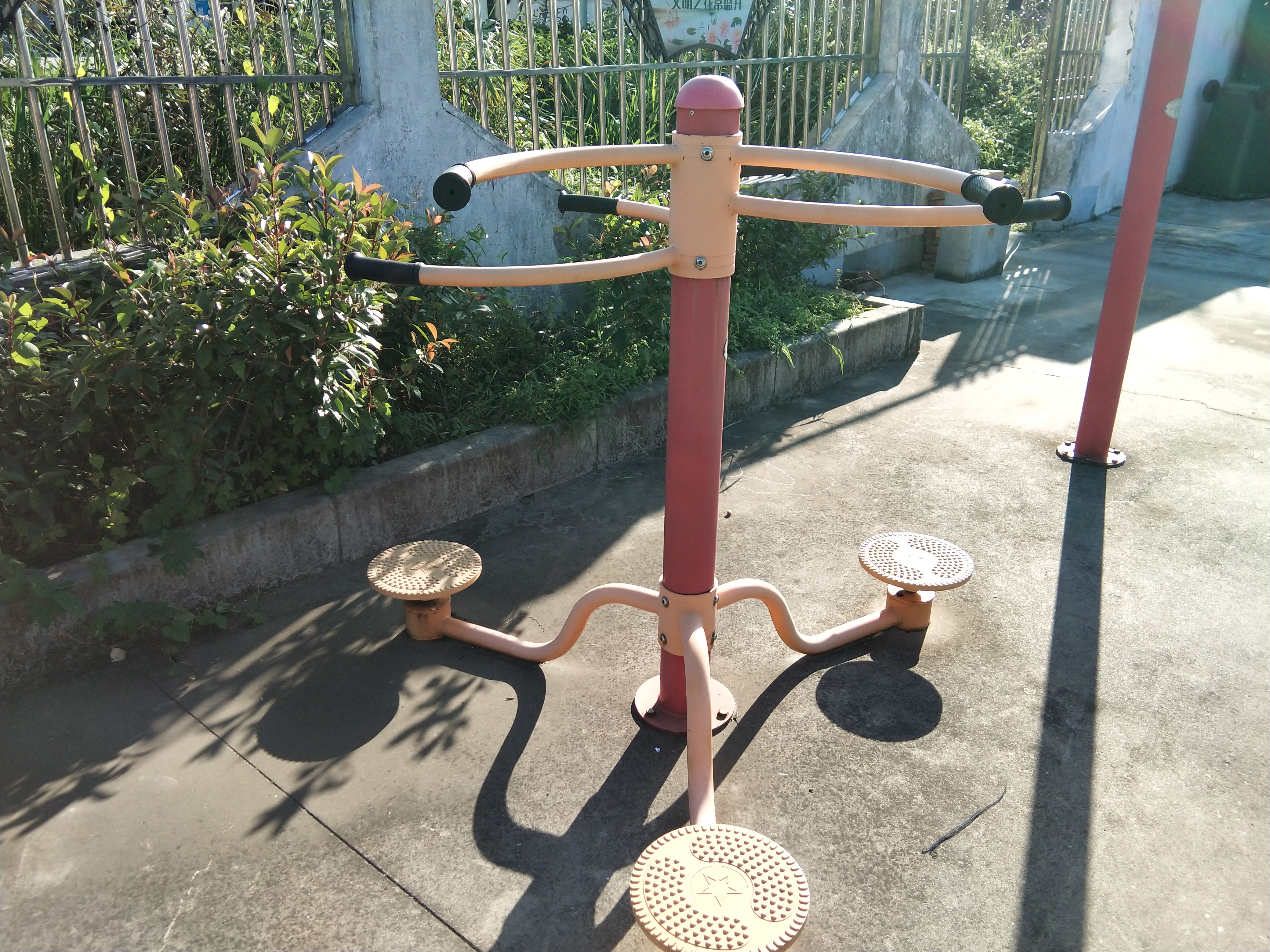 扭腰器
