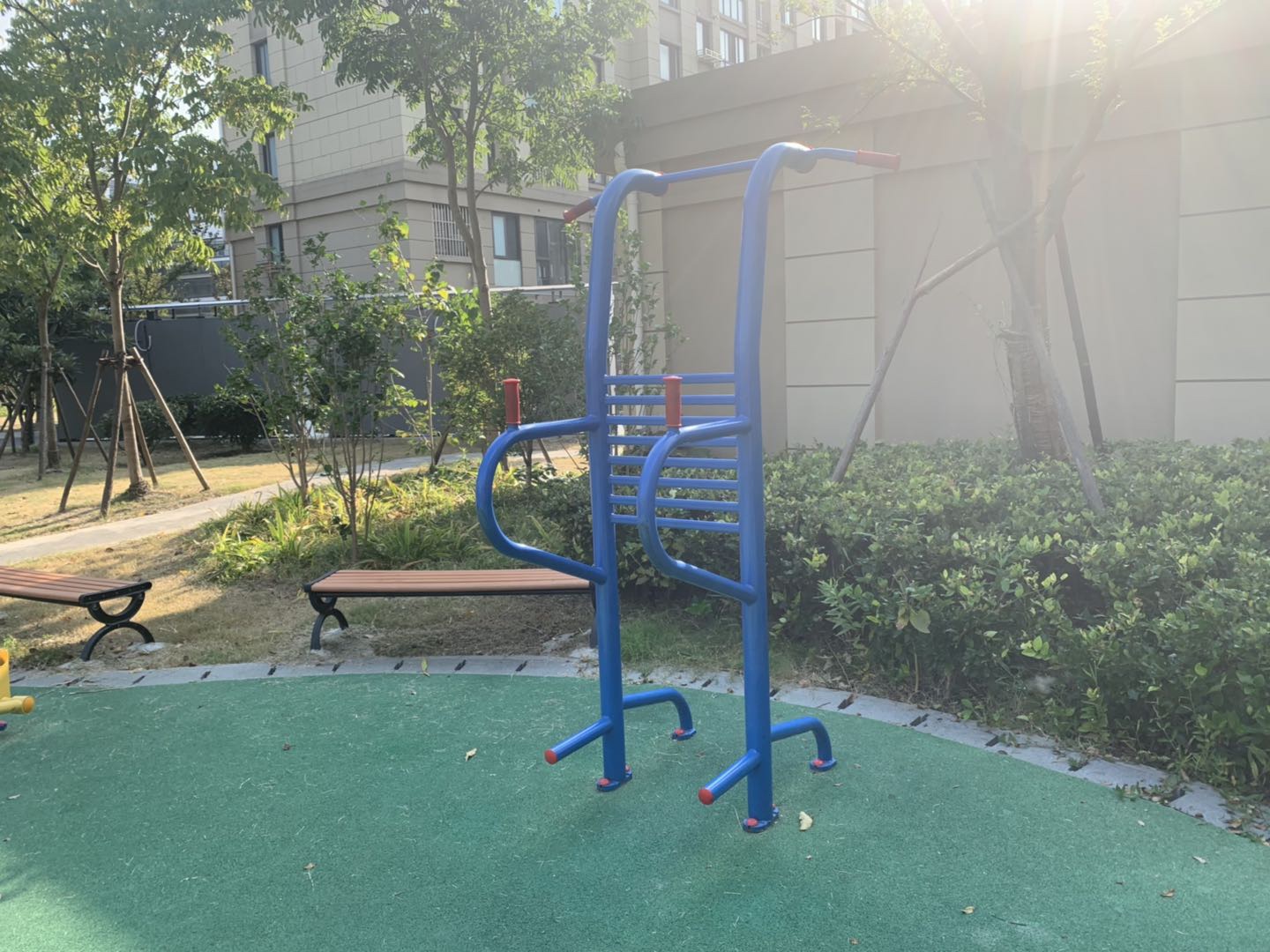 多功能训练器