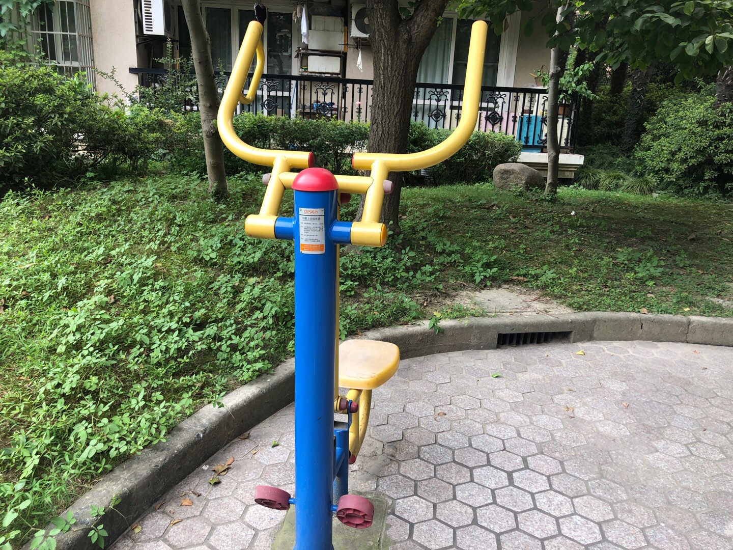 自重上肢锻炼器