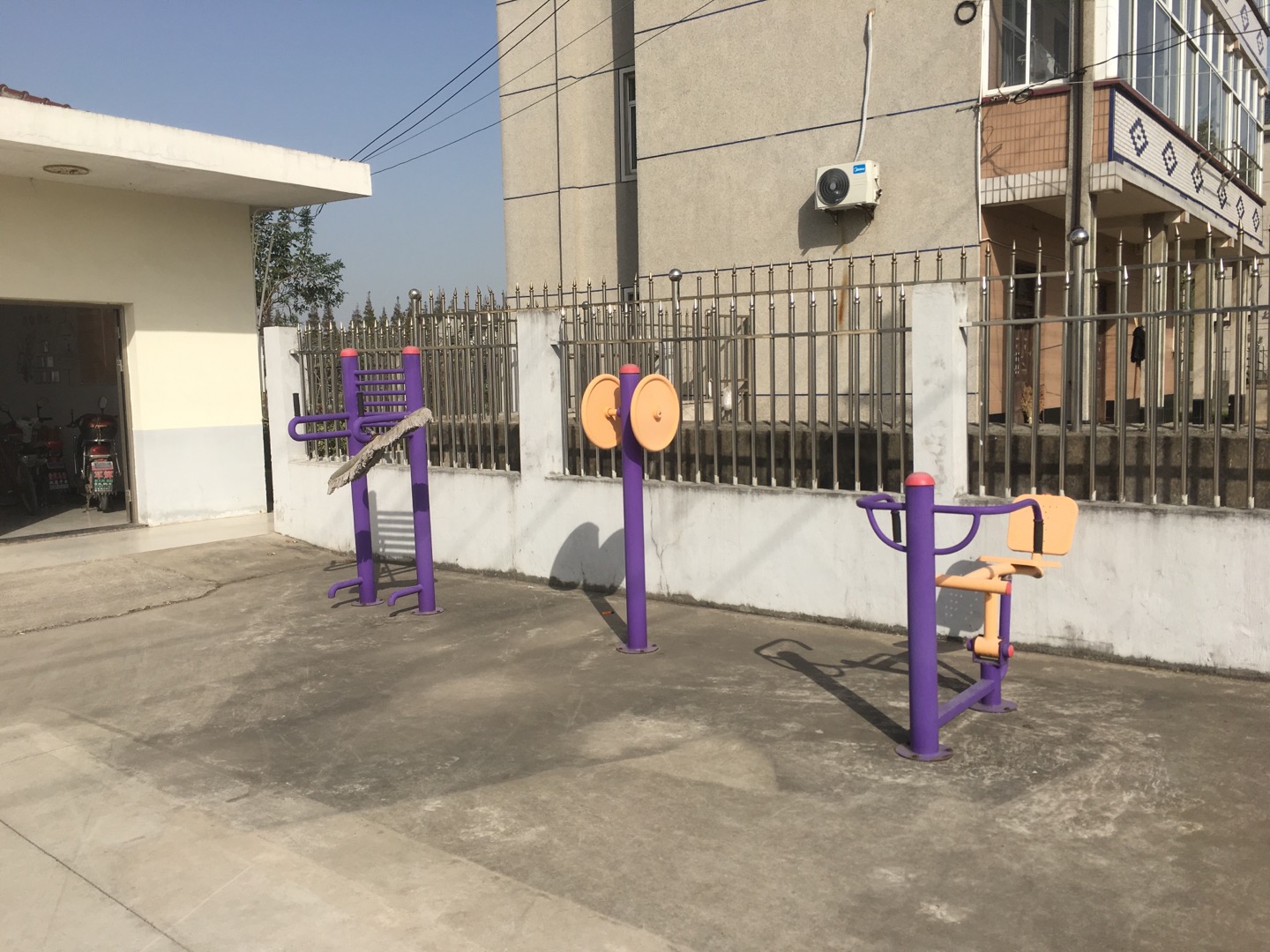 东河村西河老年活动室健身苑点