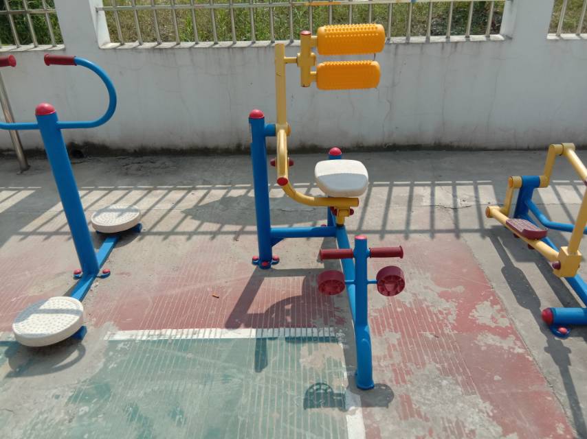 自重腹背锻炼器